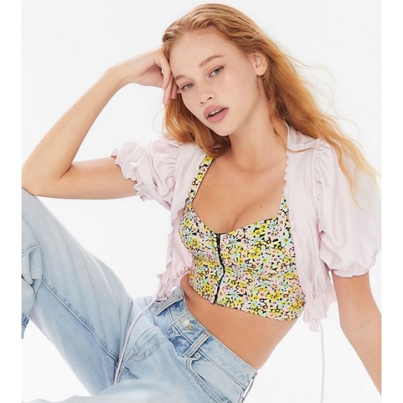 URBAN OUTFITTERS | floral top🌸 - Picture 3 of 5